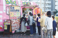 バザーの様子②